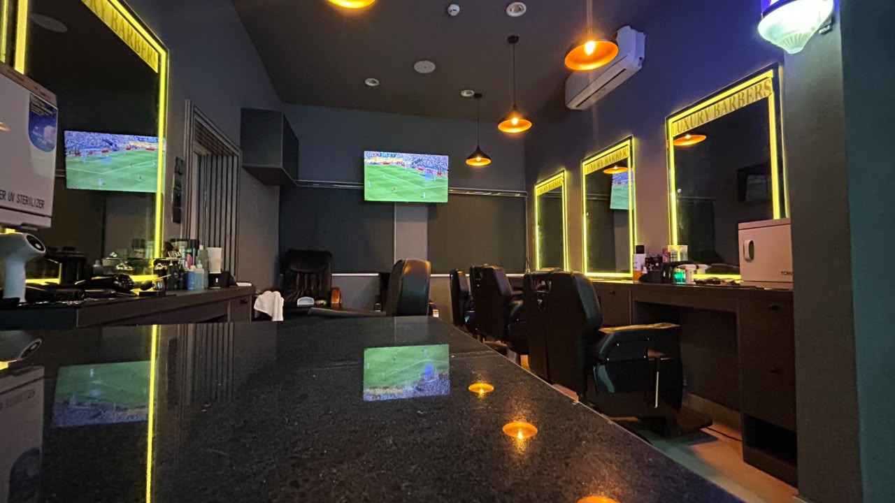 Luxury Barbers work 2